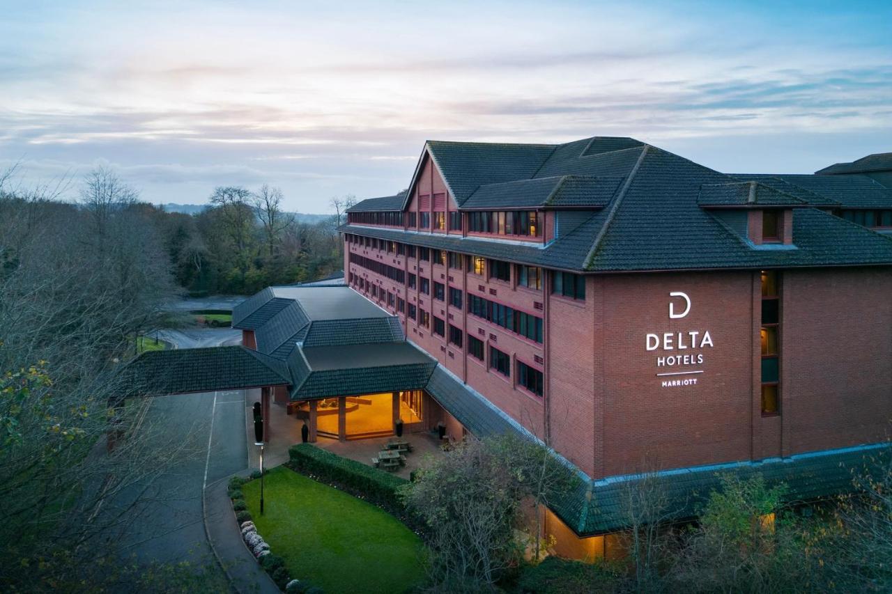 Delta Hotels By Marriott Swindon Exterior photo